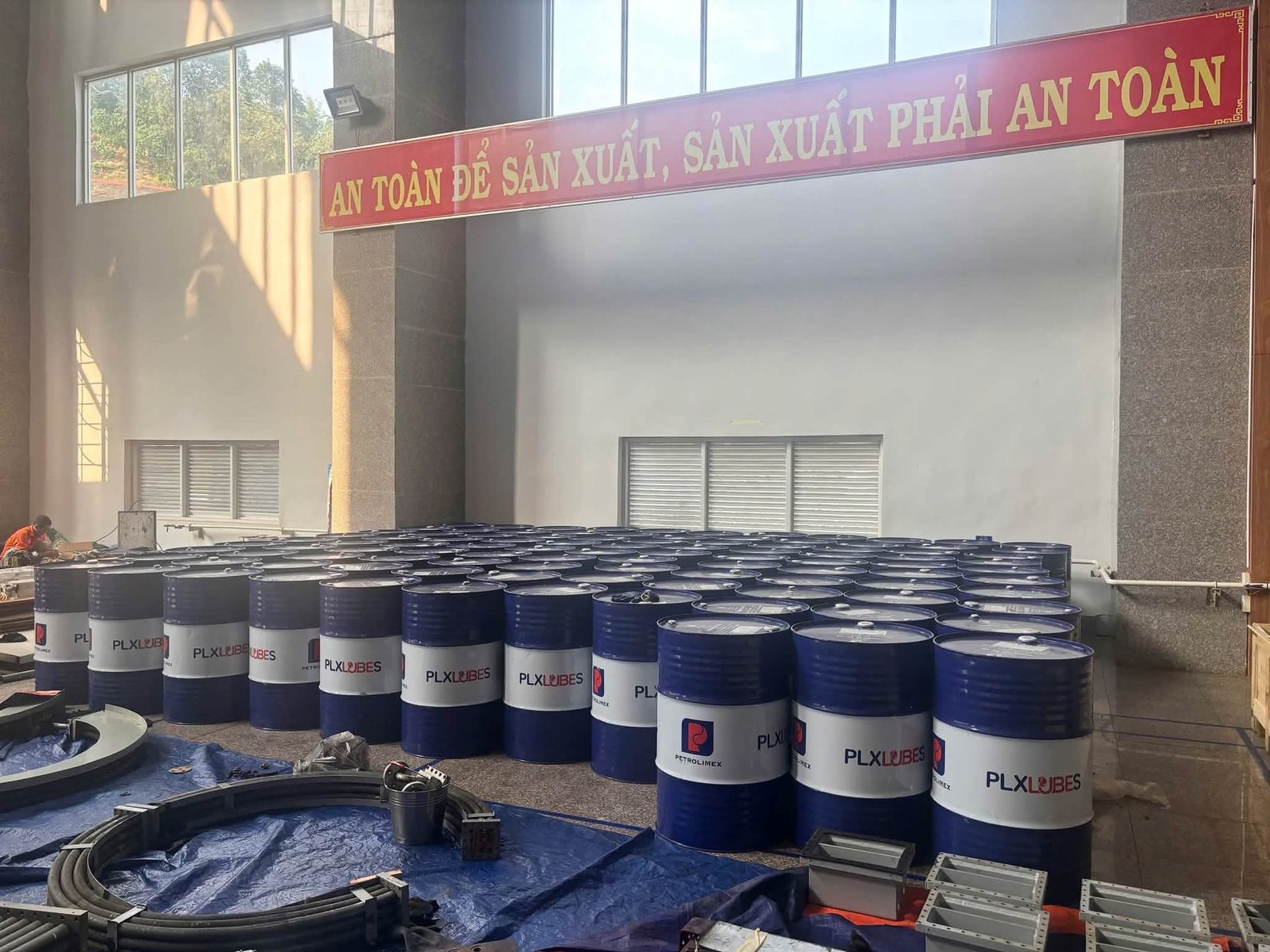 Lô phuy dầu Turbine EP 46 giao tại nhà máy điện